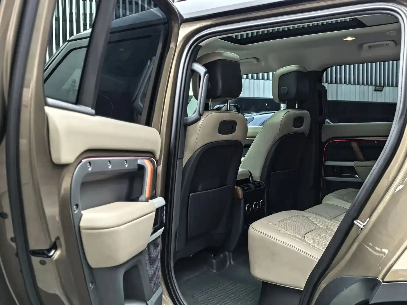 Land Rover Defender 2020 2020 Model 110 P400 HSE