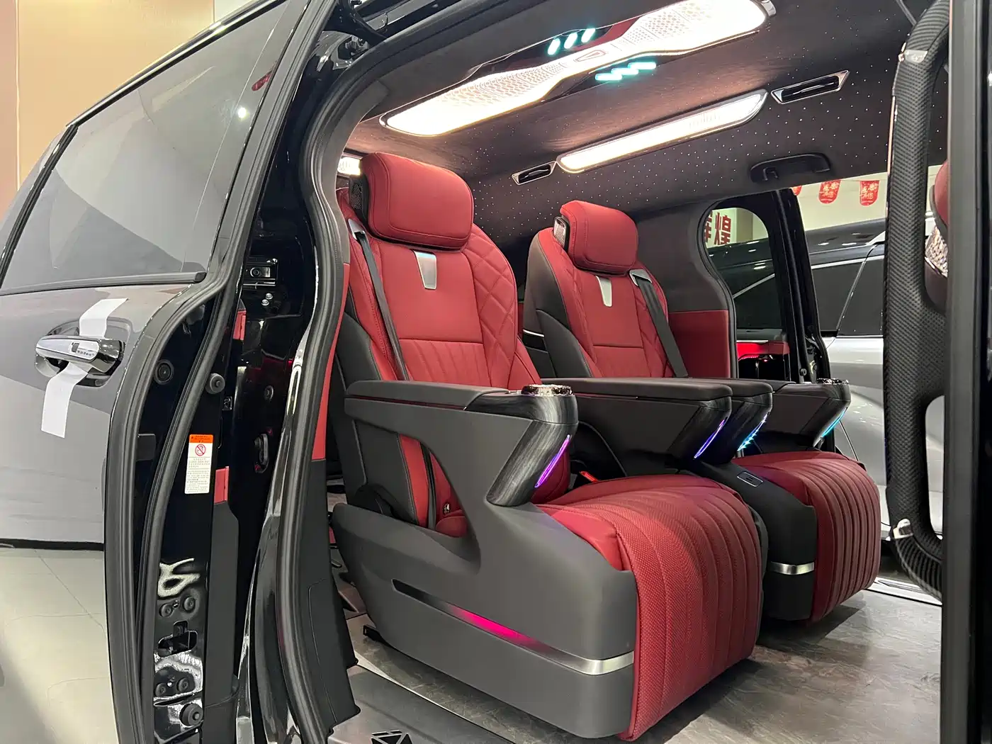 Toyota Granvia 2024 2.5L Hybrid Comfort фото 14
