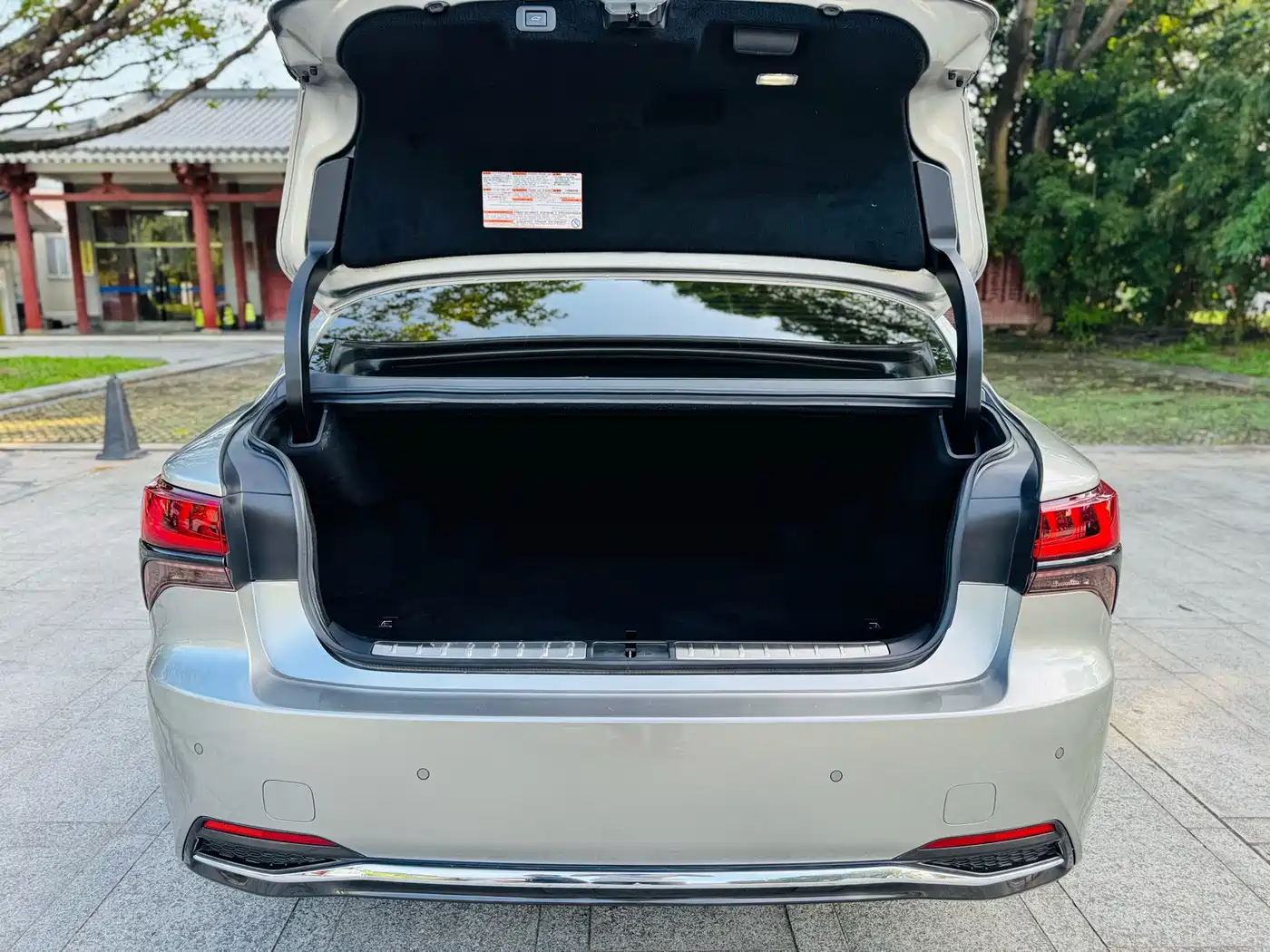 Lexus LS 2022 2021 500h Excellence Edition