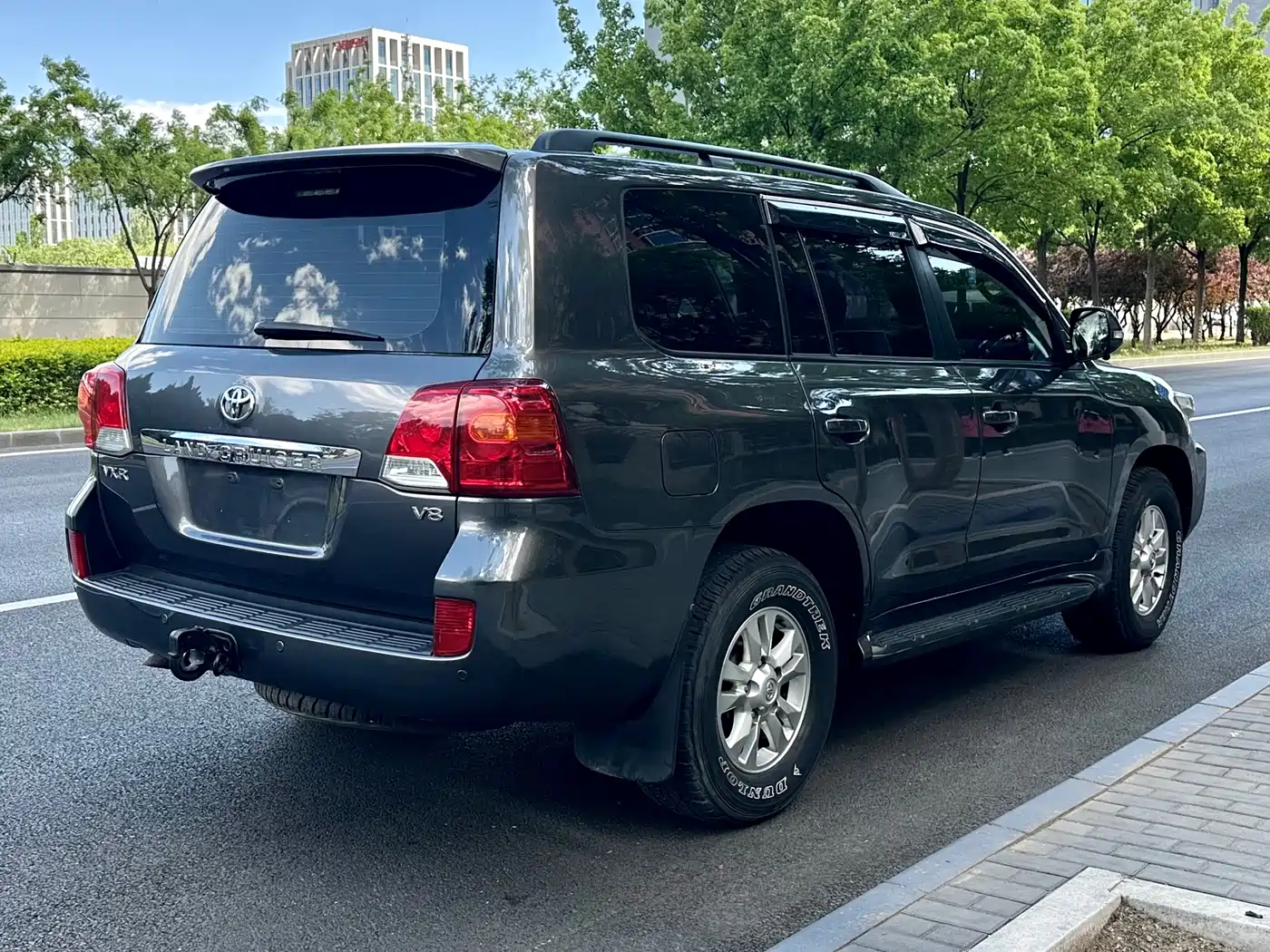 Toyota Land Cruiser (Import) 2015 4.0L V6 Middle East Low Configuration Edition фото 5