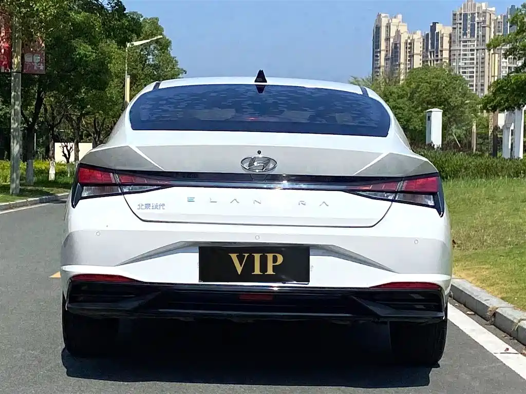 Hyundai Elantra 2021 1.5L CVT GLX Elite Edition фото 9