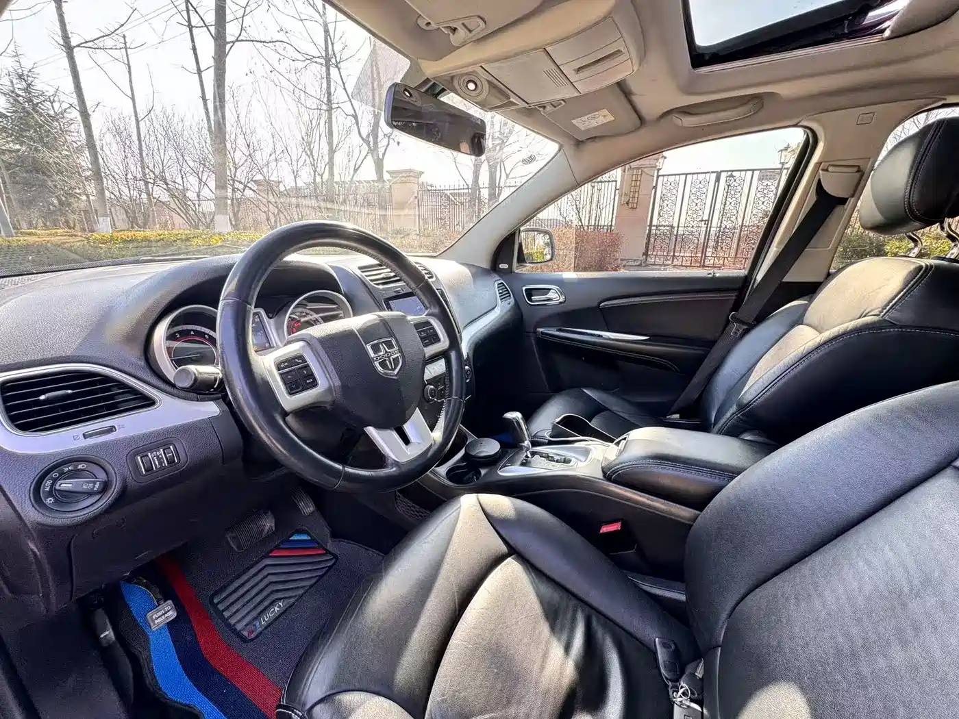 Dodge Journey 2013 2013 Model 2.4L 2WD Premium Edition