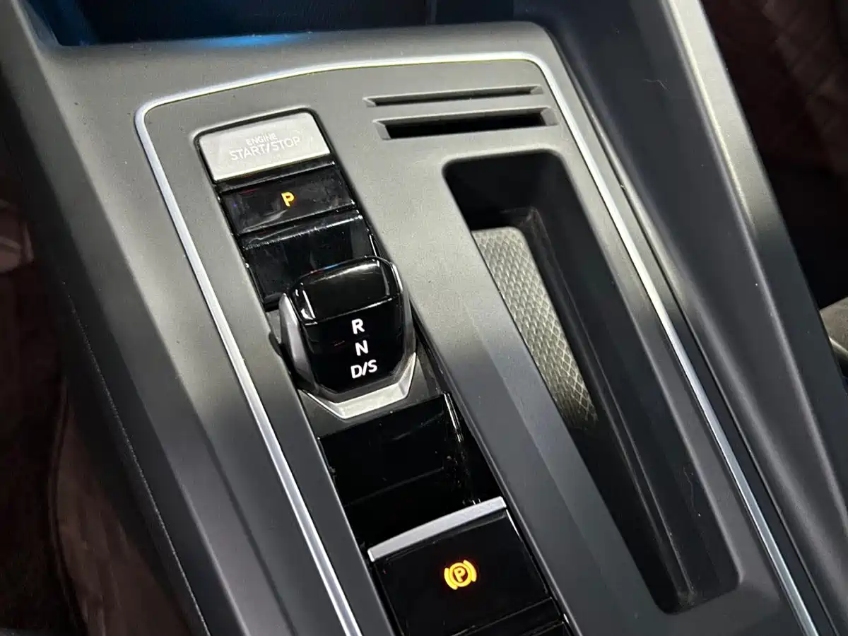 Фото 6 - Volkswagen Golf