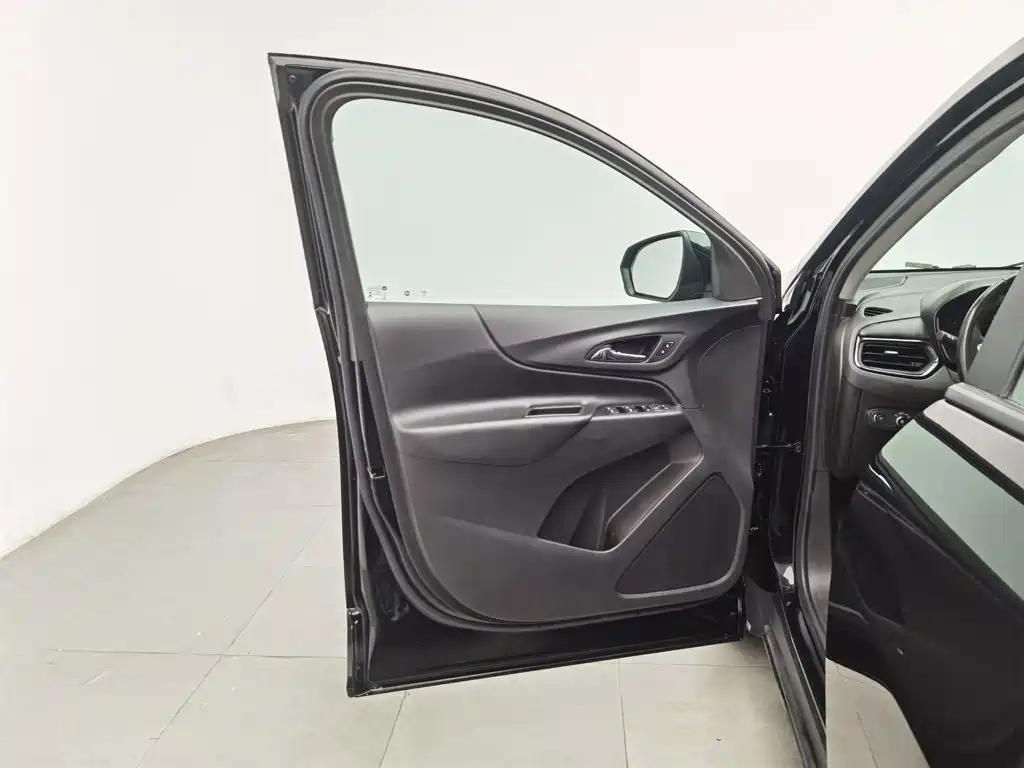 Chevrolet Equinox, миниатюра 8