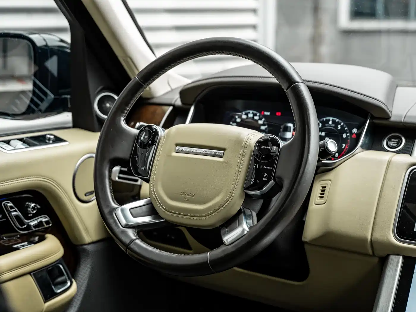 LAND ROVER RANGE ROVER