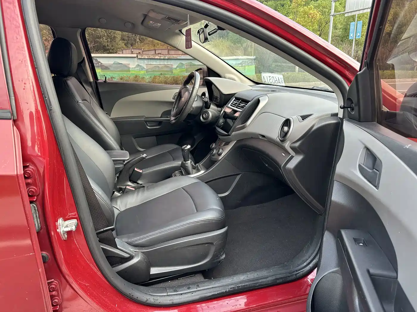 Chevrolet Aveo 2015 2014 Sedan 1.4SL MT Luxury Edition