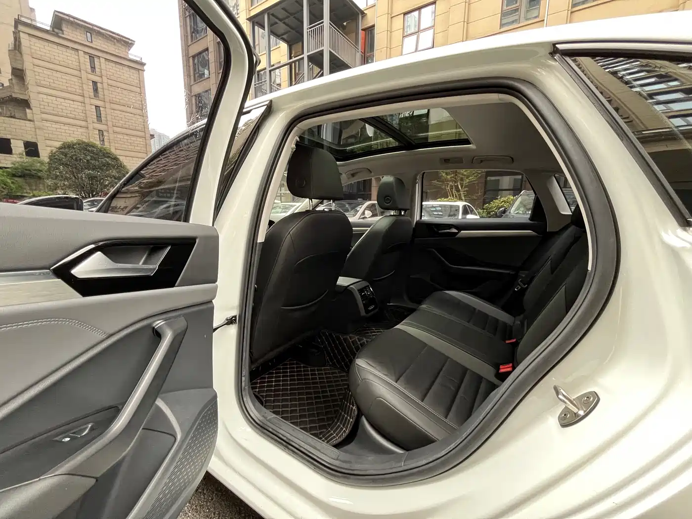 Volkswagen Sagitar 2021 200TSI DSG Comfort Smart Edition фото 9