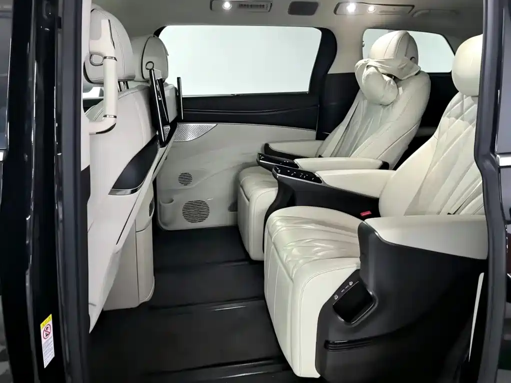 Denza D9 2025 2025 Model DM-i Smart Drive Edition 1020 AWD Flagship