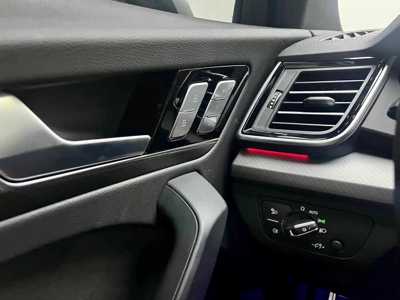 AUDI Q5L SPORTBACK