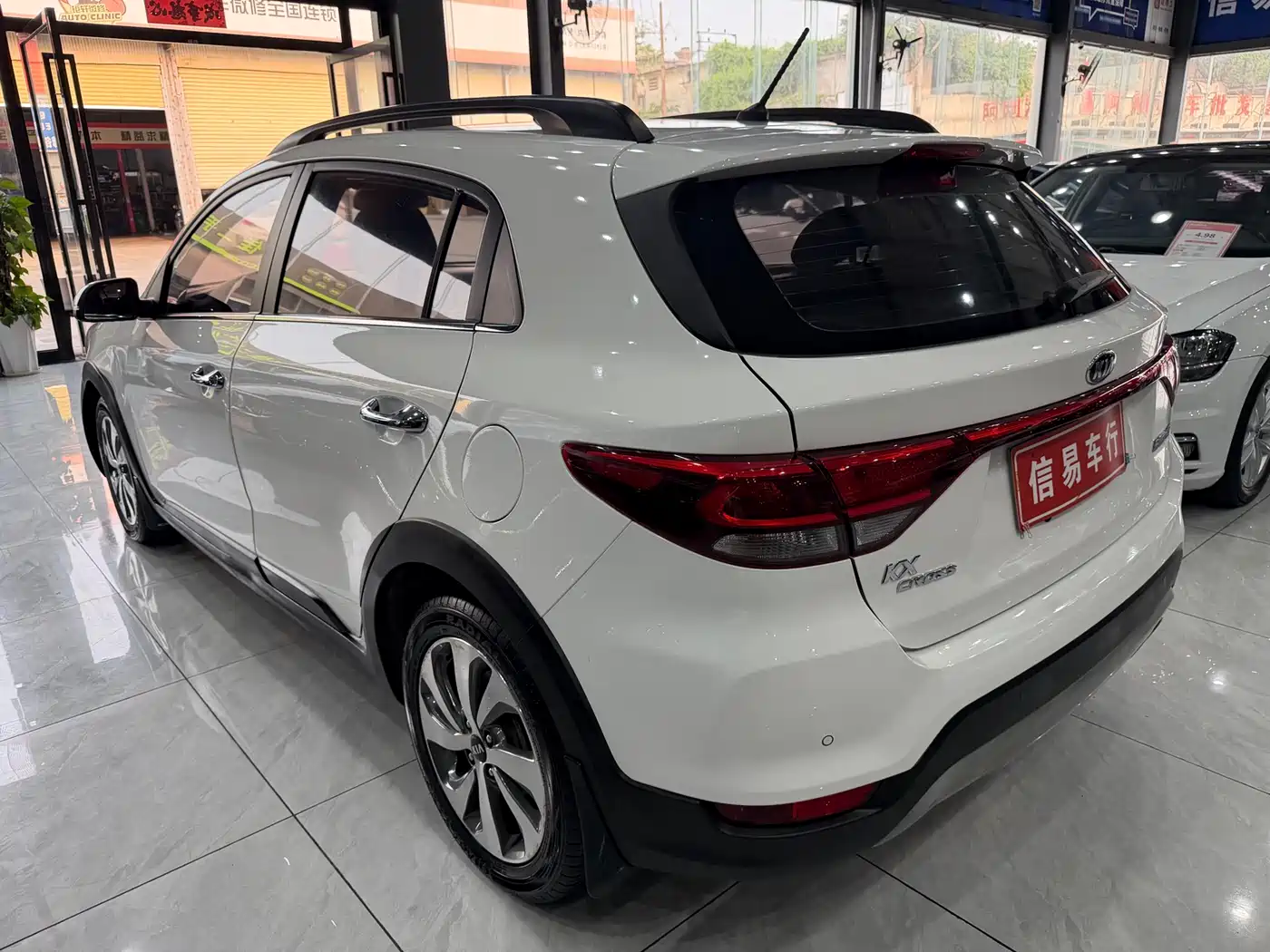 Kia KX CROSS 2017 1.4L AT GLS фото 7