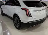 Photo 8 - Cadillac XT5