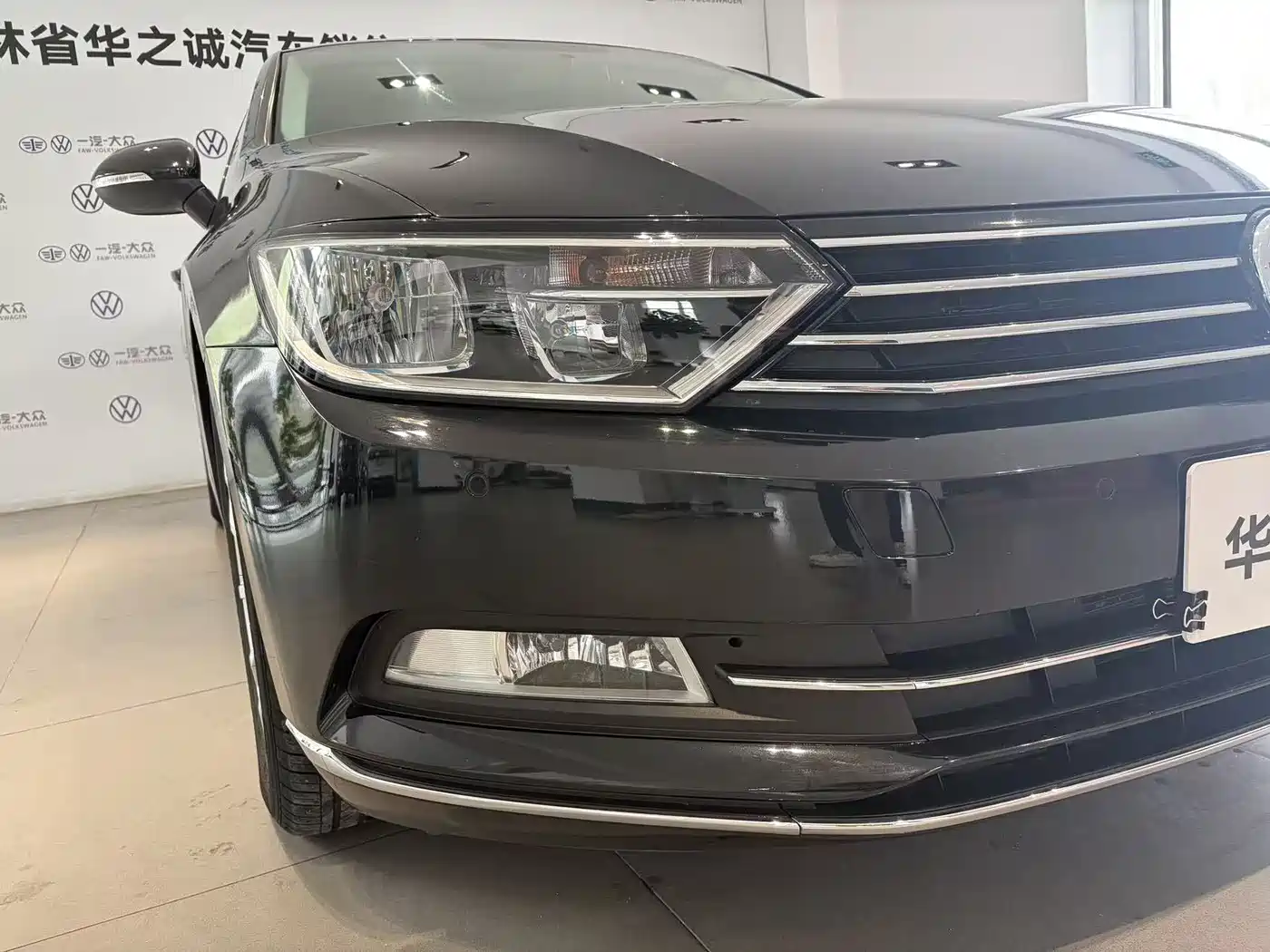 Volkswagen Magotan 2018 330TSI DSG Leading фото 12