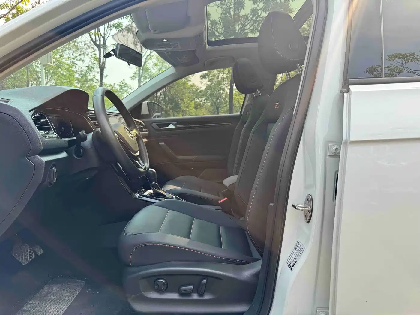 Volkswagen T-ROC 2022 280TSI DSG 2WD Comfort PLUS фото 16