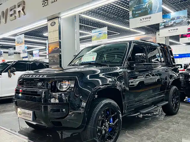 Land Rover Defender 2024