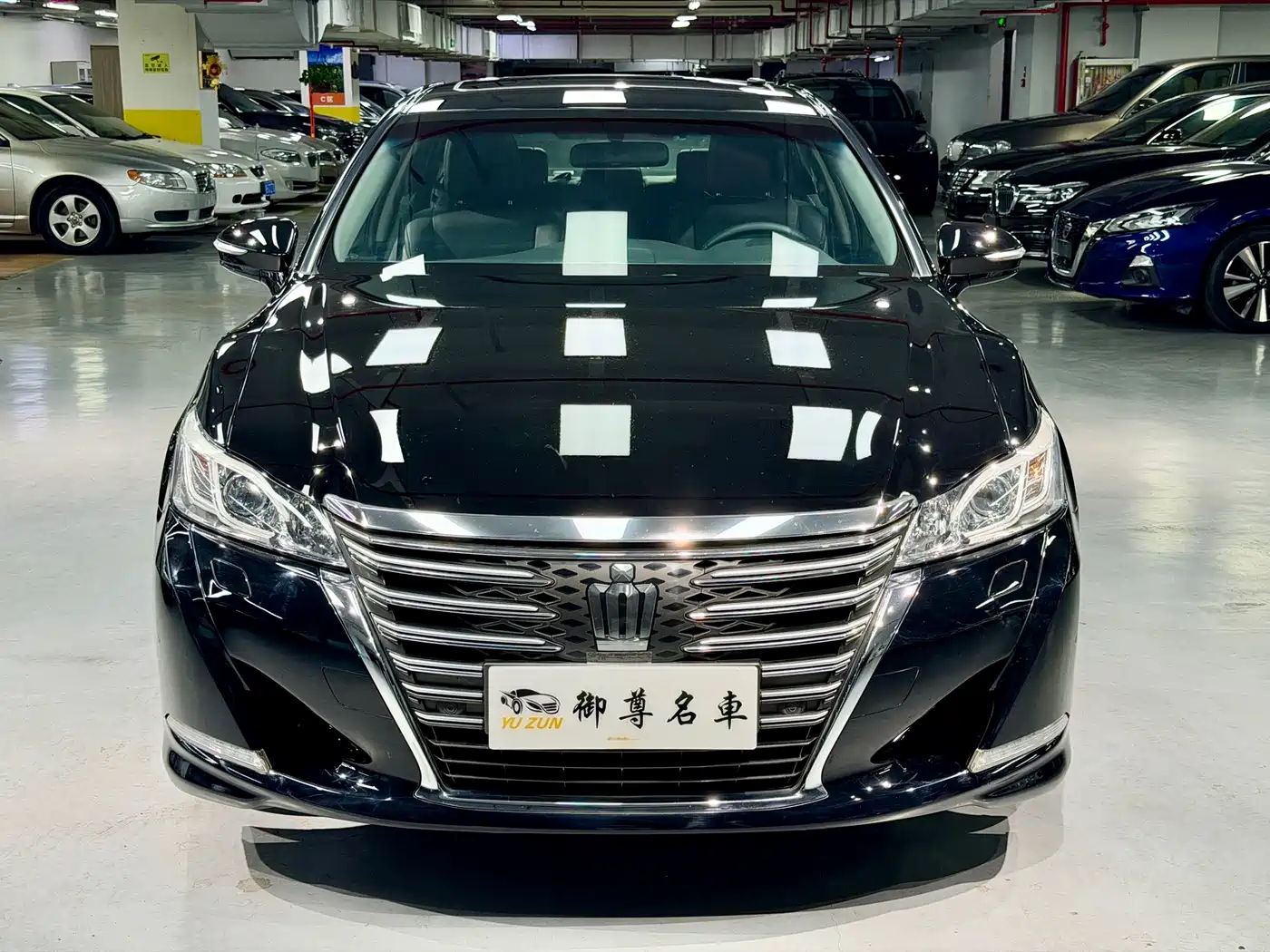 Toyota Crown 2015 2.0T Fashion фото 2