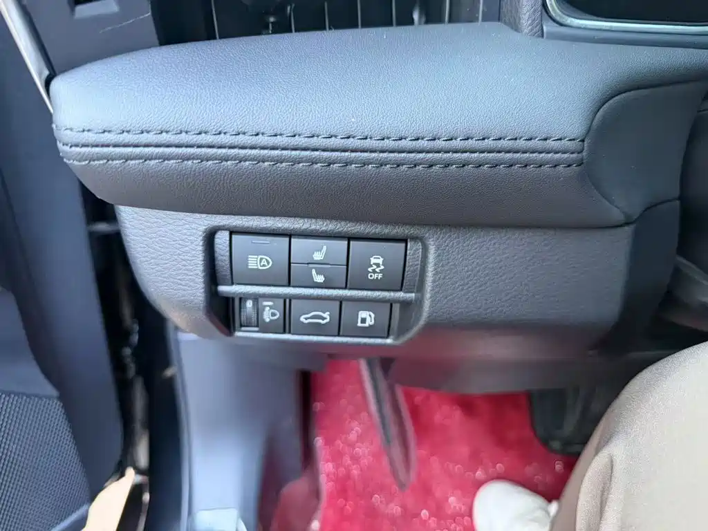 Toyota Avalon 2026 2024 Model 2.0L Progressive Edition
