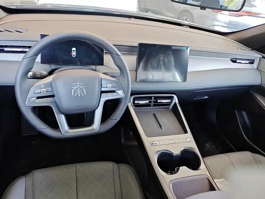BYD Qin PLUS 2026 DM-i Smart Edition 128KM Progressive фото 12
