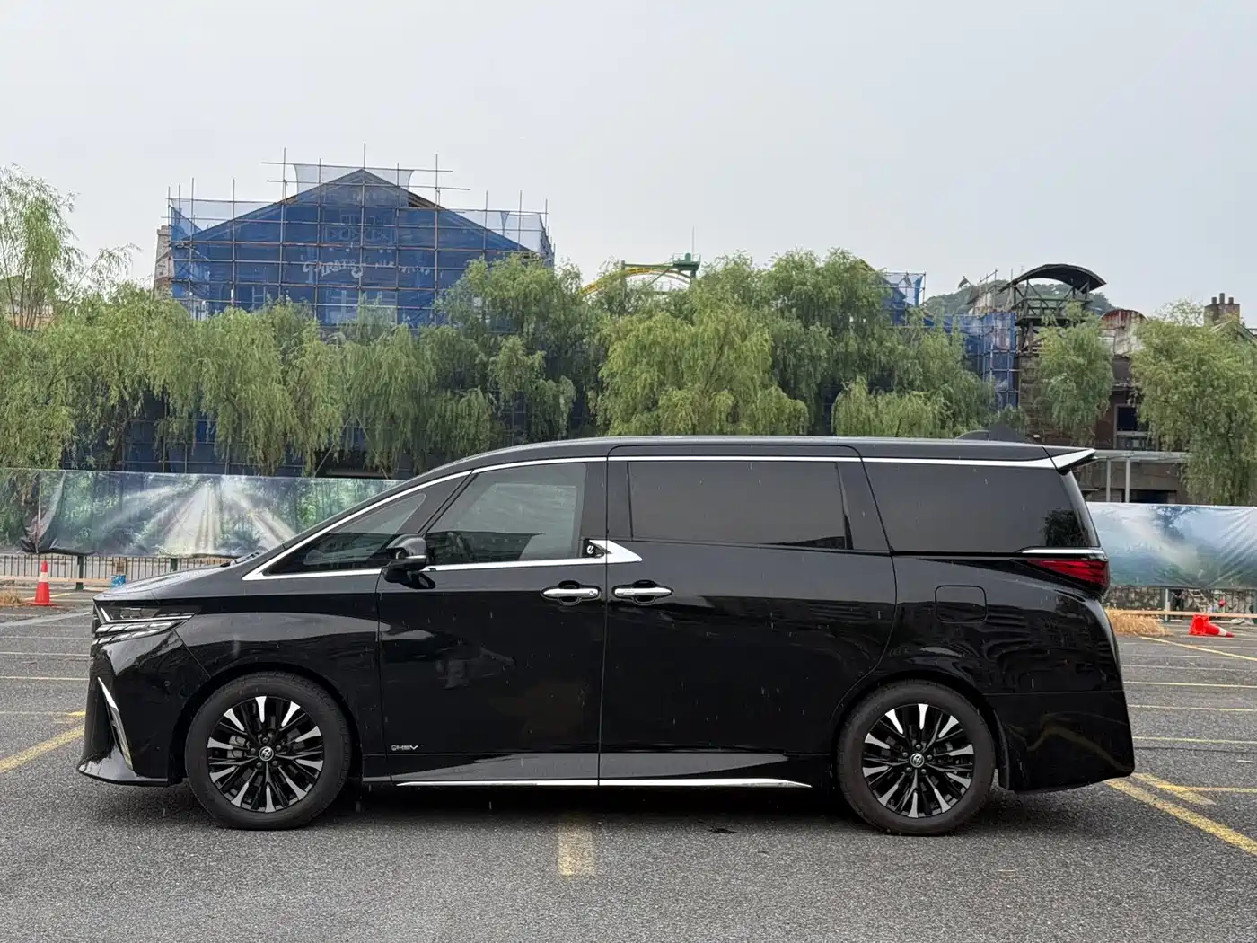 Toyota Vellfire 2023 2024 Crown Hybrid 2.5L Premium Edition