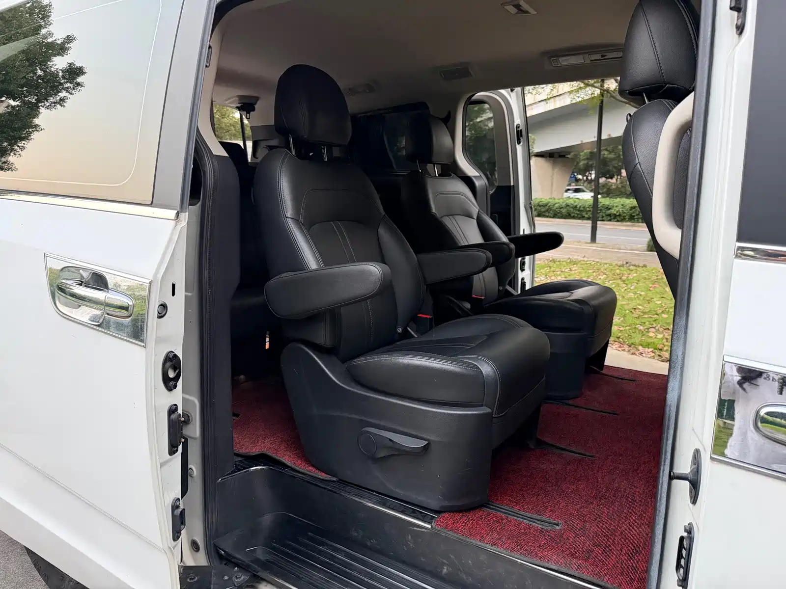 Фото 7 - Maxus G10