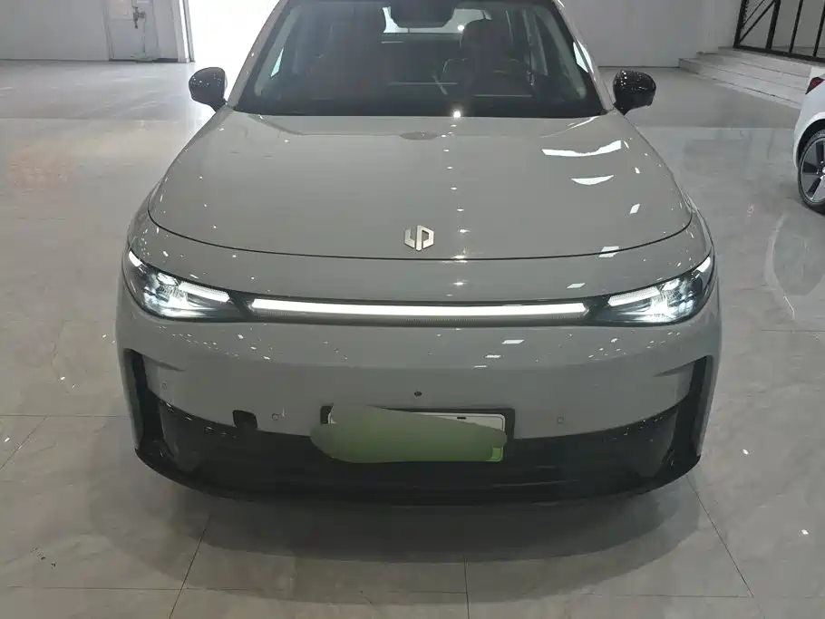 Фото 2 - Leapmotor C10