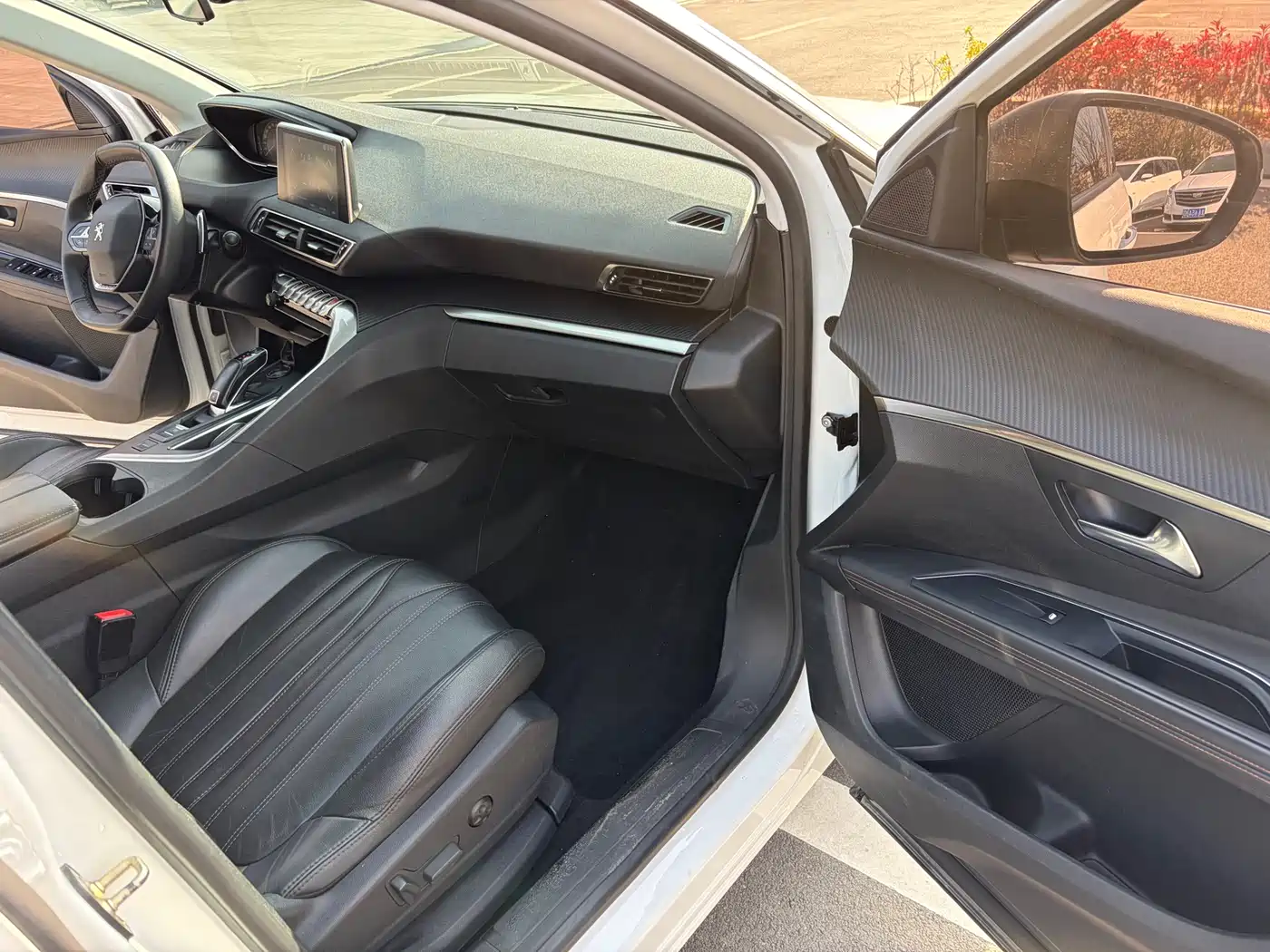Peugeot 5008 2017 380THP 7-Seater Unlimited Edition фото 4