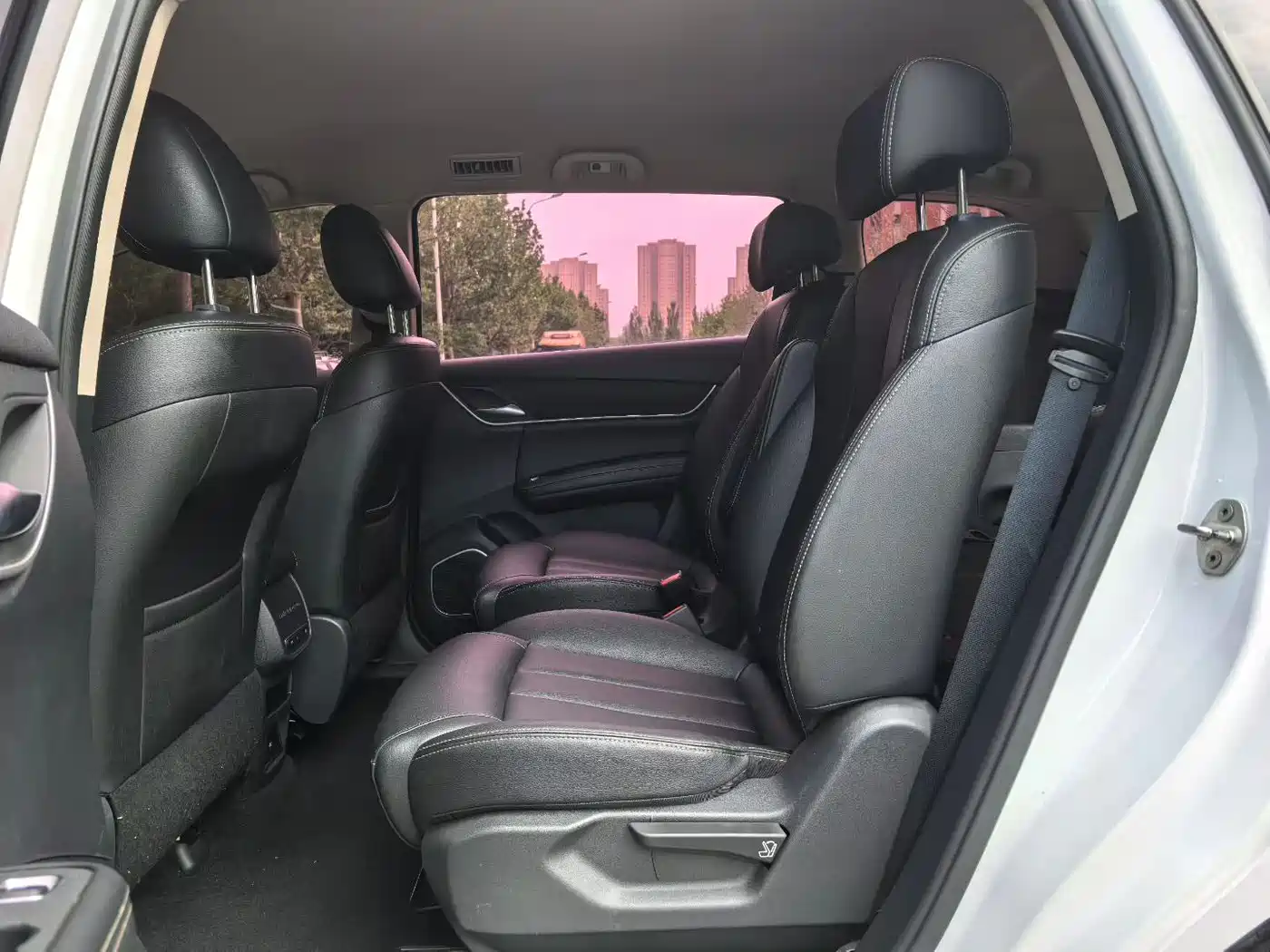 BYD Song MAX 2018 1.5T Auto Smart Connected Luxury 6-Seater фото 8