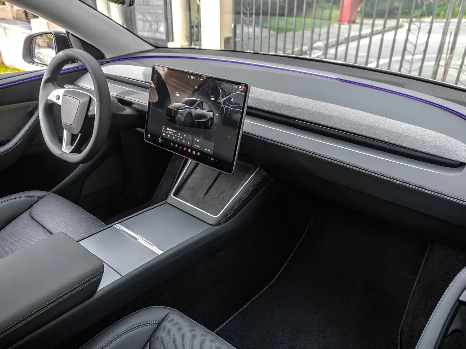 Фото 14 - Tesla Model Y