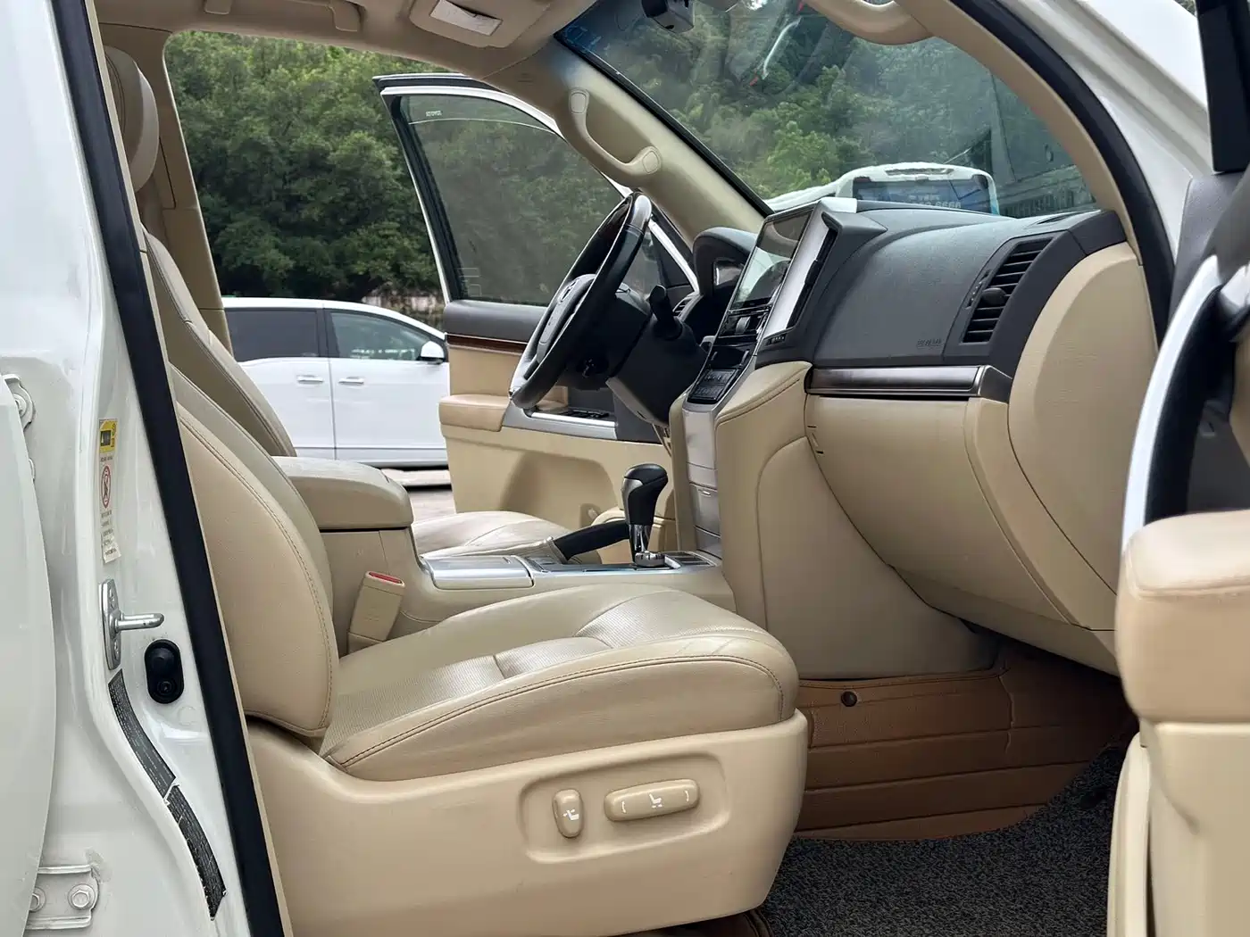 Toyota Land Cruiser (Import) 2017