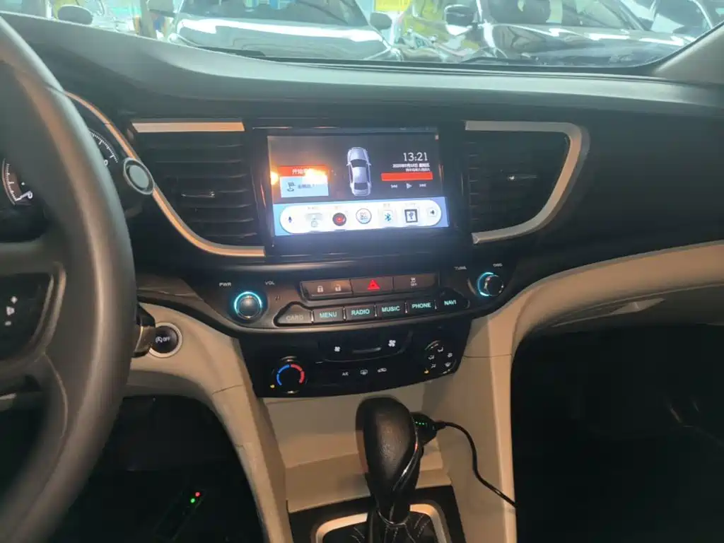 Фото 13 - Buick Excelle