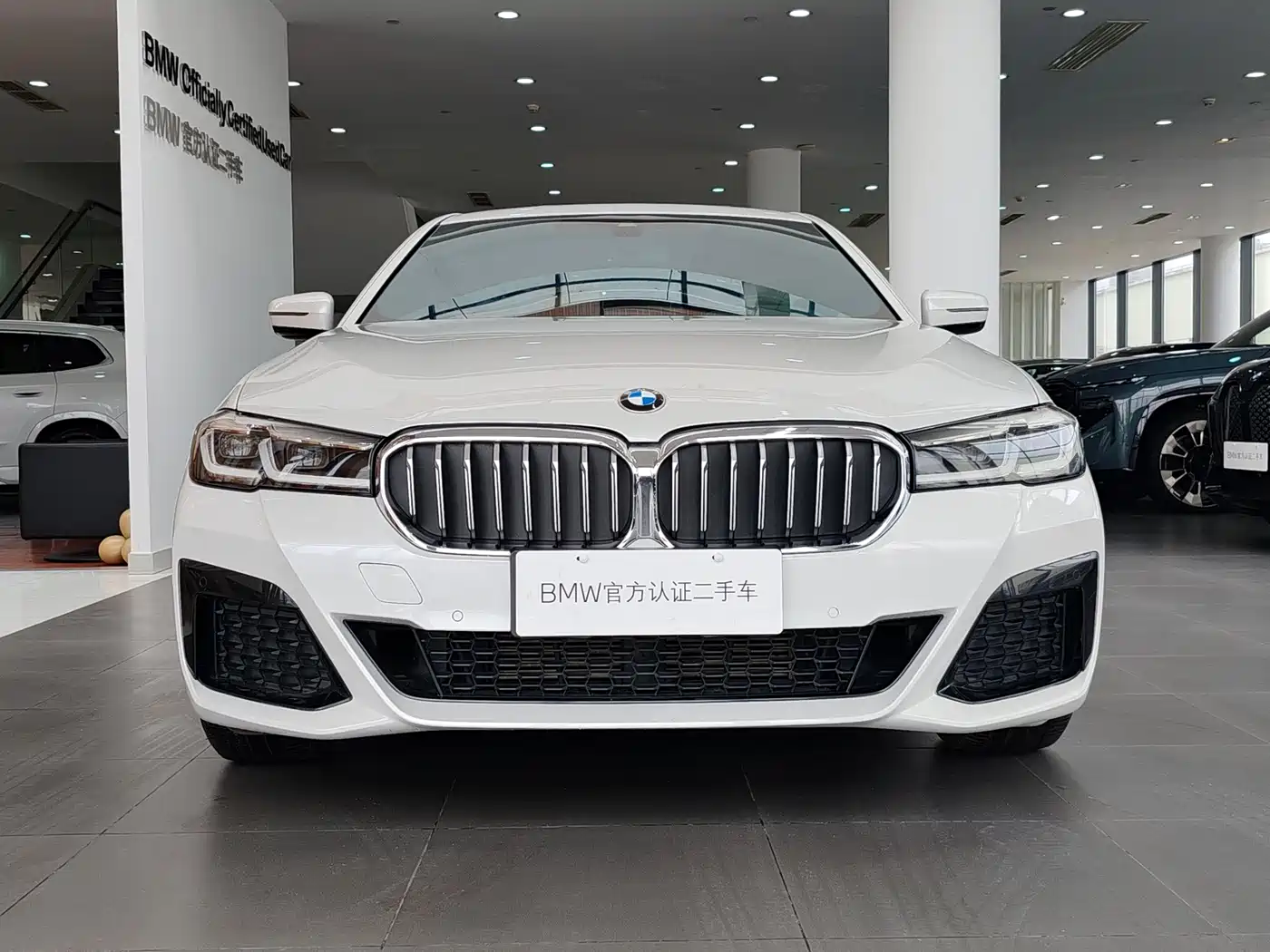 BMW 5 Series 2022 525Li M Sport Package фото 2