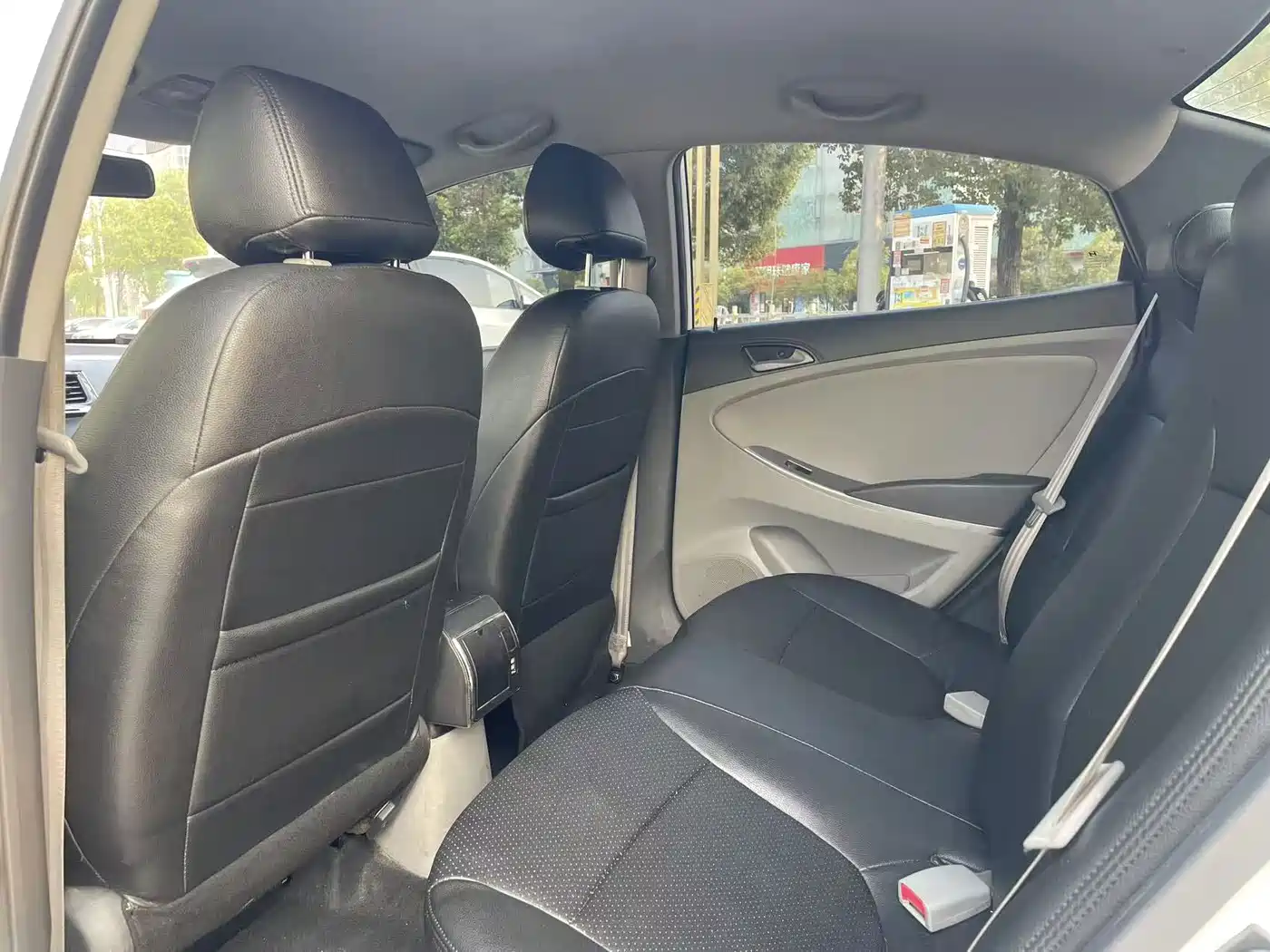 Hyundai Verna 2014 1.4L Automatic Smart GLS фото 11