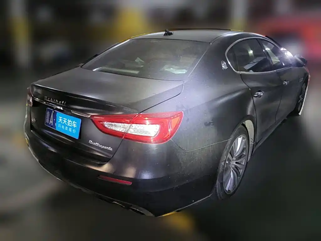 Фото 2 - Maserati Quattroporte