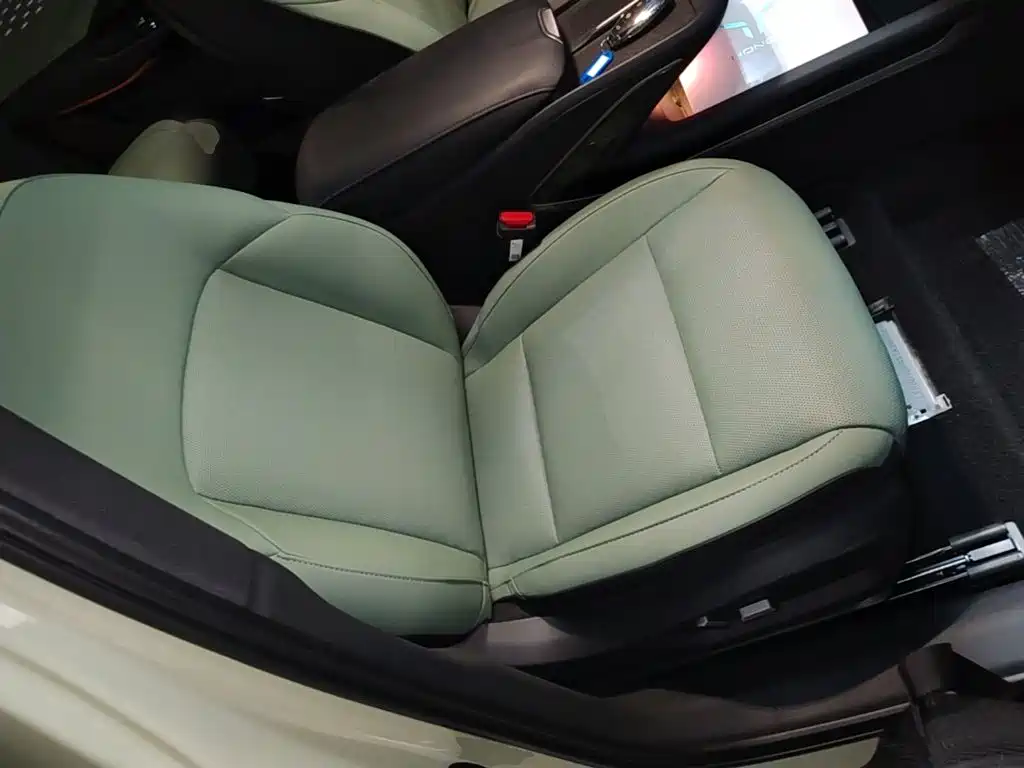 Hongqi EH7 2026 2025 690 Smart Selection Edition