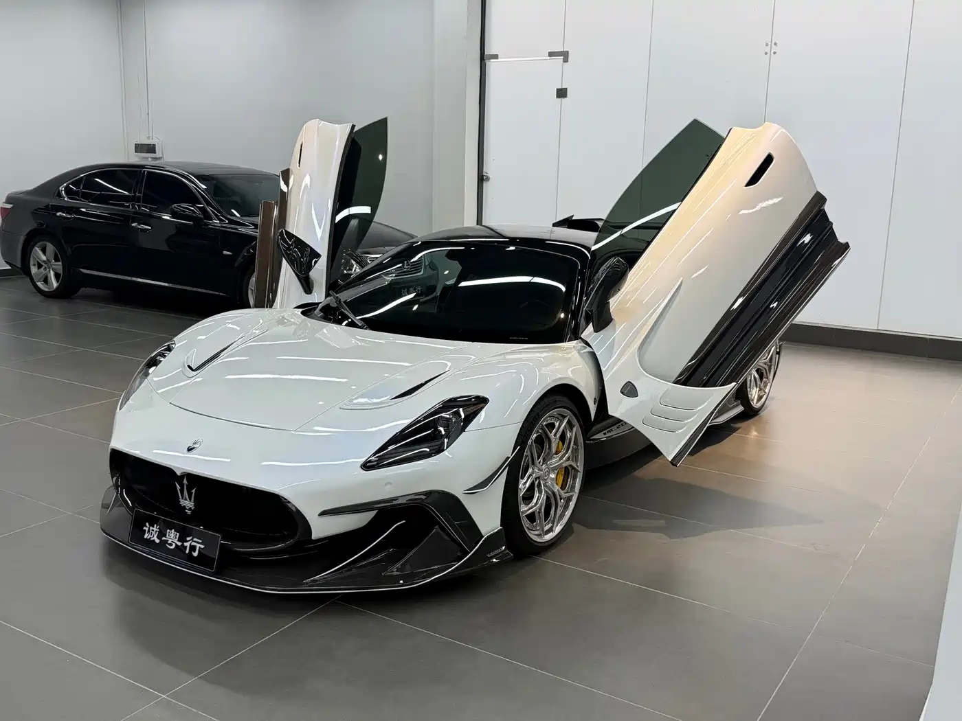 Maserati MC20 2022 2023 3.0T Standard Edition