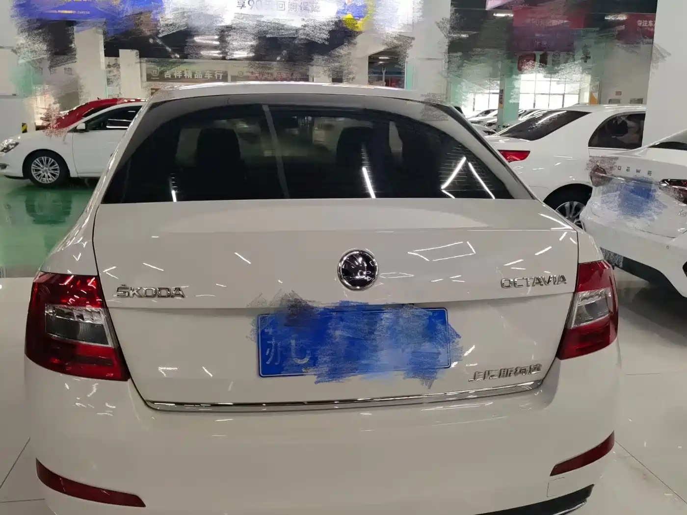 Škoda Octavia 2017 1.6L Automatic Smart Edition фото 2