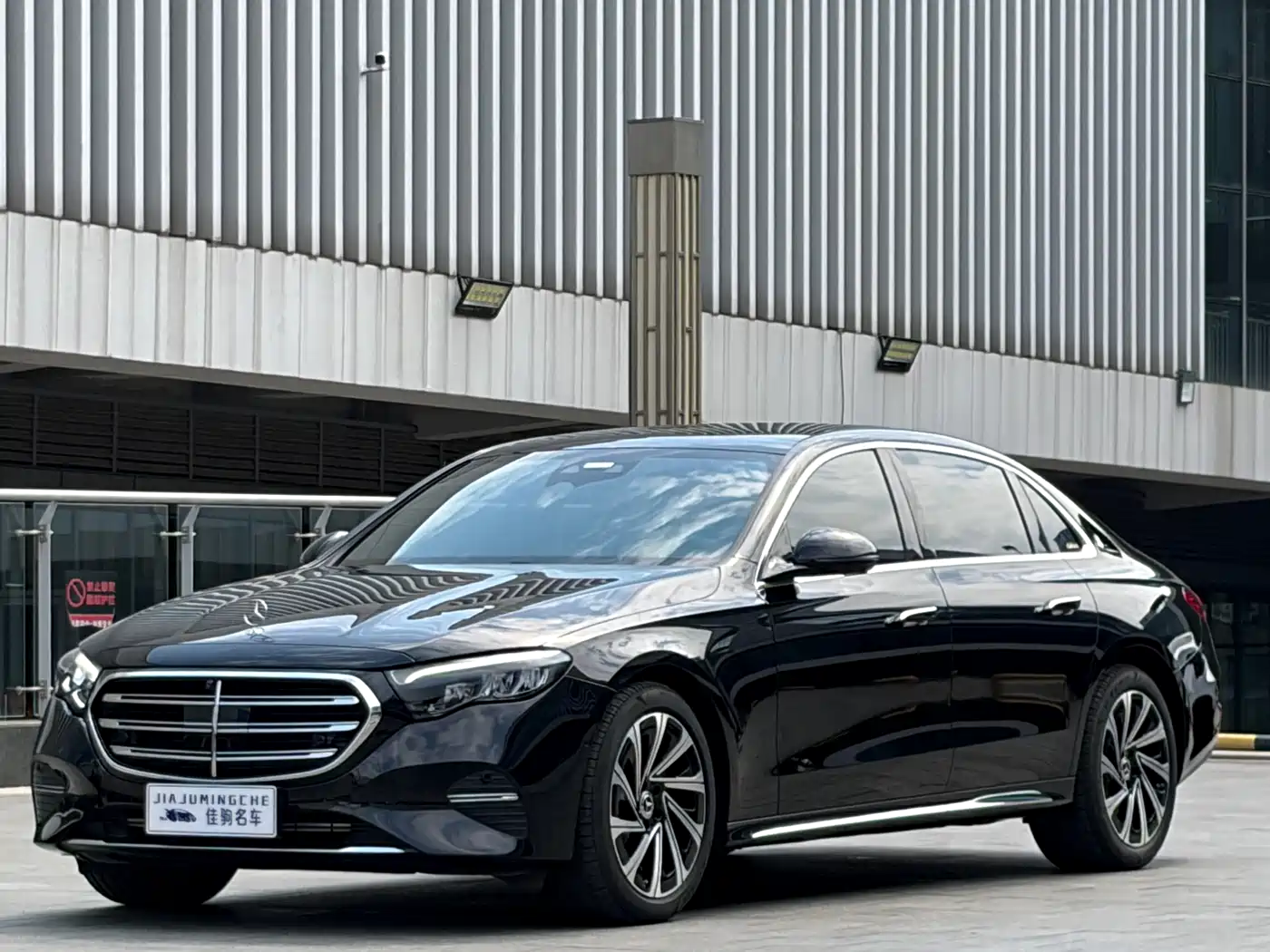 Mercedes-Benz E-Class 2025 E 300 L Luxury