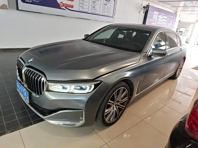BMW 7 SERIES