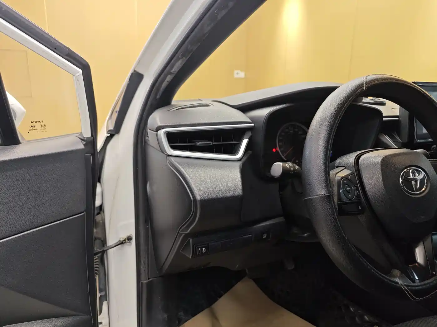 Toyota Levin 2022 TNGA 1.5L CVT Progressive Edition фото 12