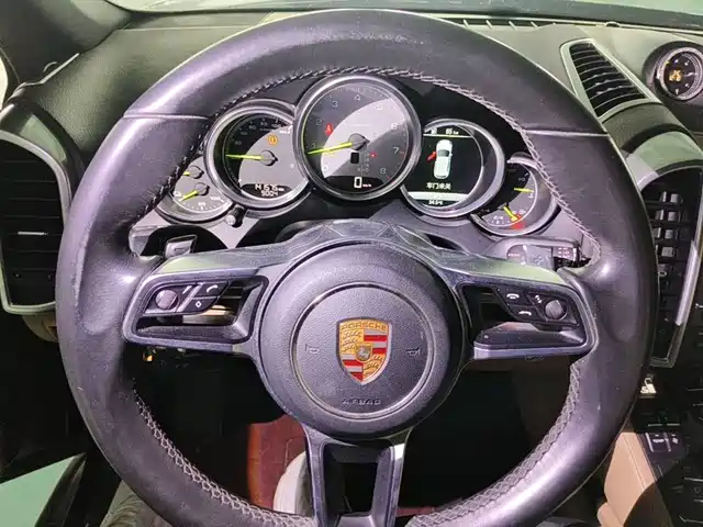 Porsche Cayenne New Energy 2015 Cayenne S E-Hybrid 3.0T — фото 4
