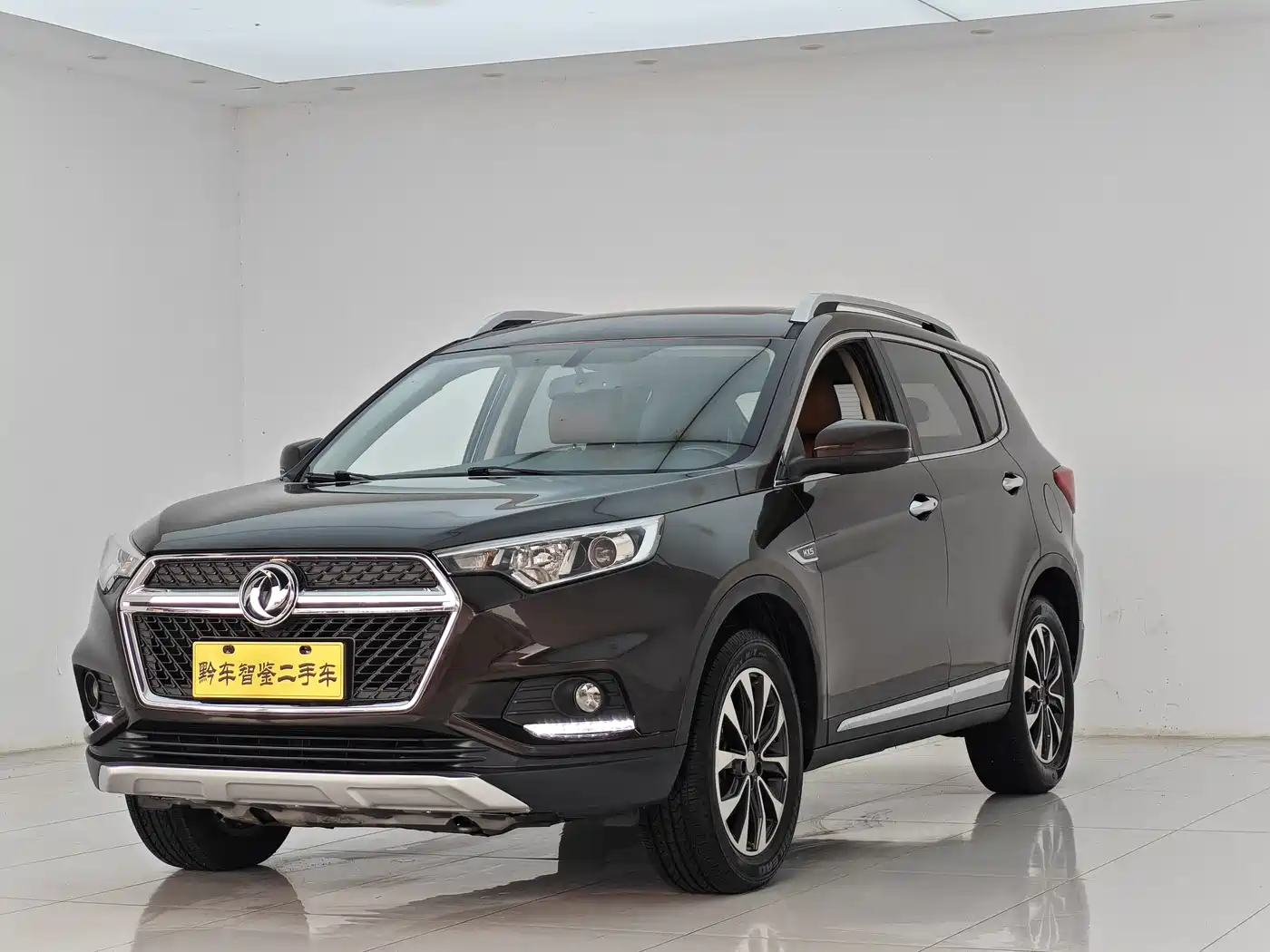Dongfeng Fengdu MX5 2017 2016 2.0L Automatic Flagship Edition