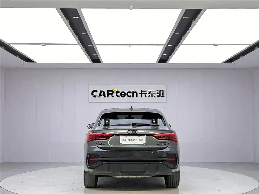 Audi Q3 Sportback 2023 40 TFSI Fashion фото 4