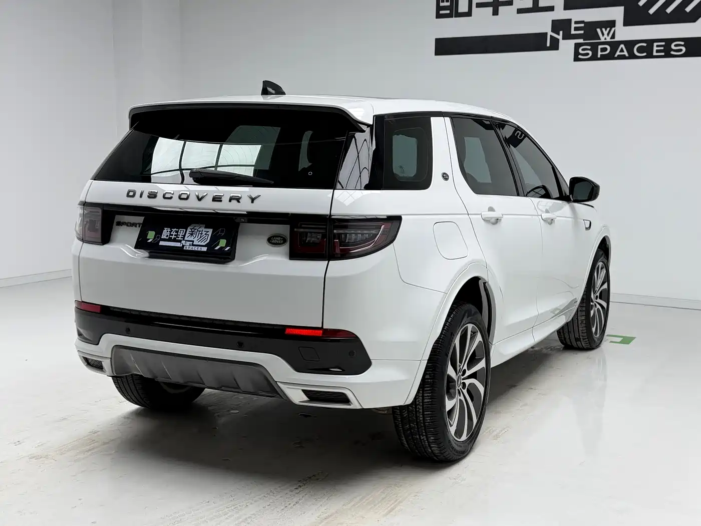 Land Rover Discovery Sport 2020 249PS R-Dynamic Performance фото 4