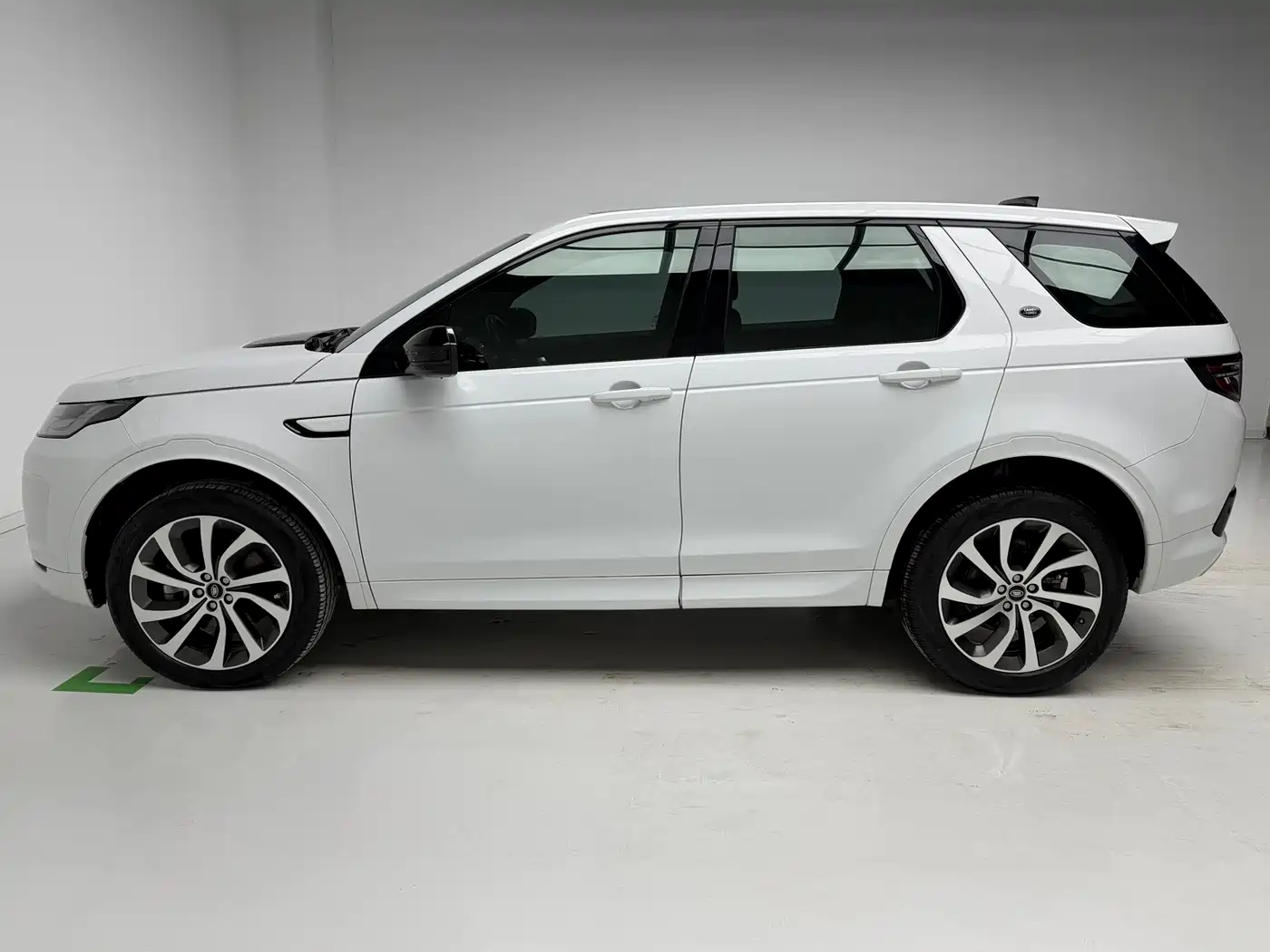 Land Rover Discovery Sport 2020 249PS R-Dynamic Performance фото 7