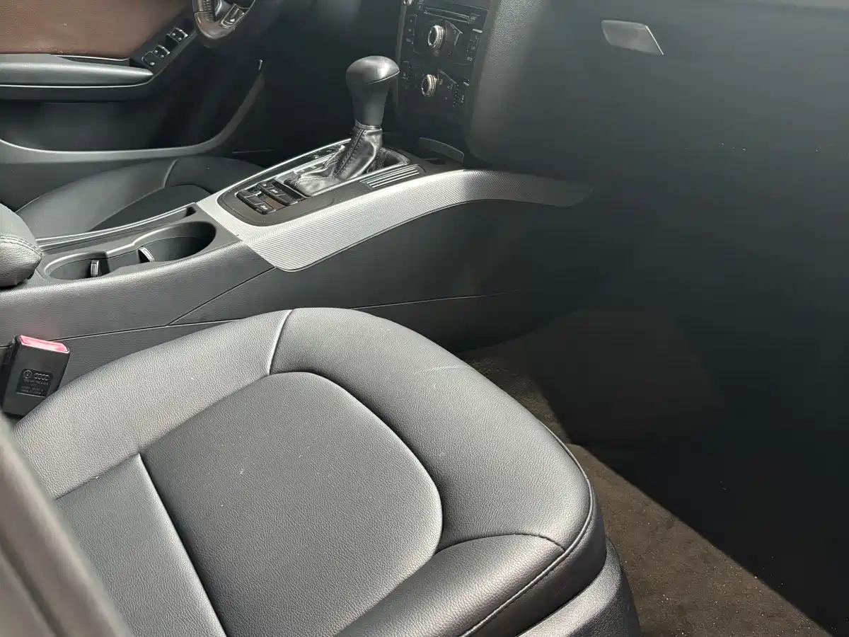 Audi A4L 2013 35 TFSI Automatic Standard фото 8