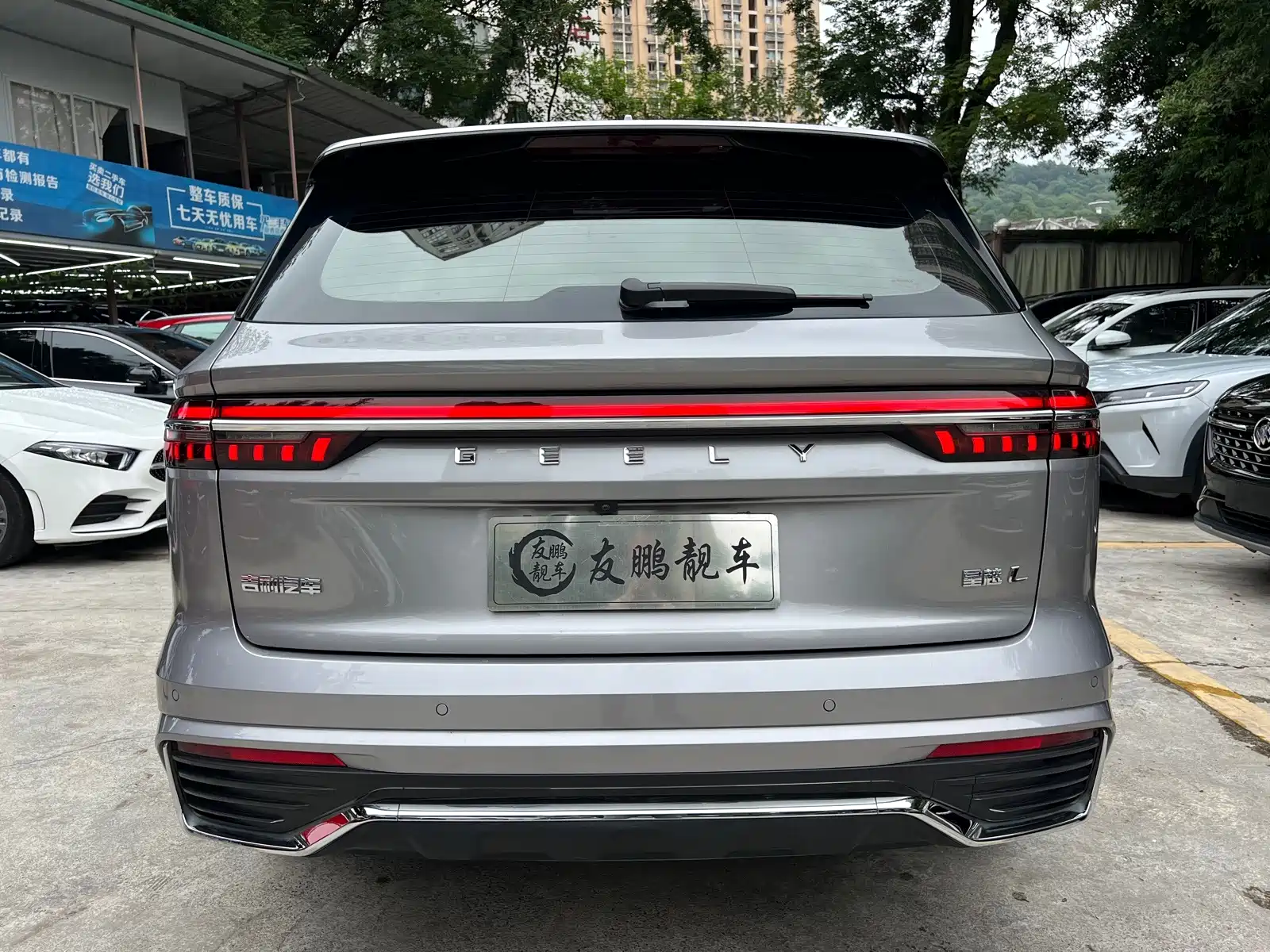Фото 20 - Geely Monjaro