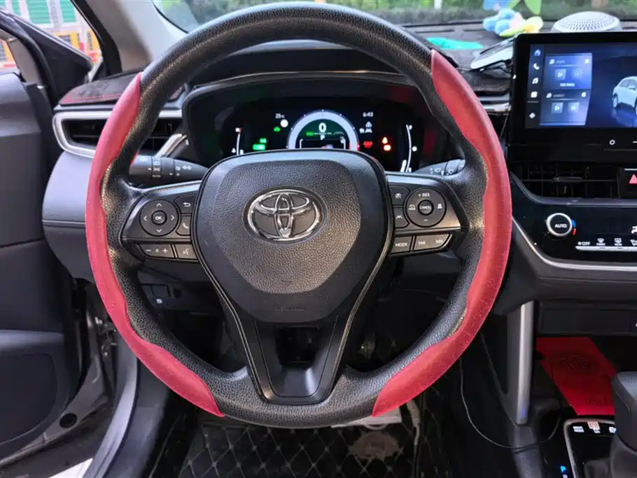 Toyota Corolla Cross 2023 Hybrid 2.0L Pioneer Edition фото 15
