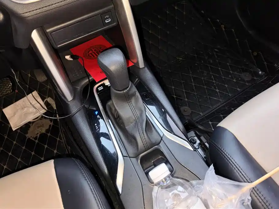 Toyota Corolla Cross 2023 Hybrid 2.0L Pioneer Edition фото 16