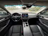 Photo 5 - Honda Accord