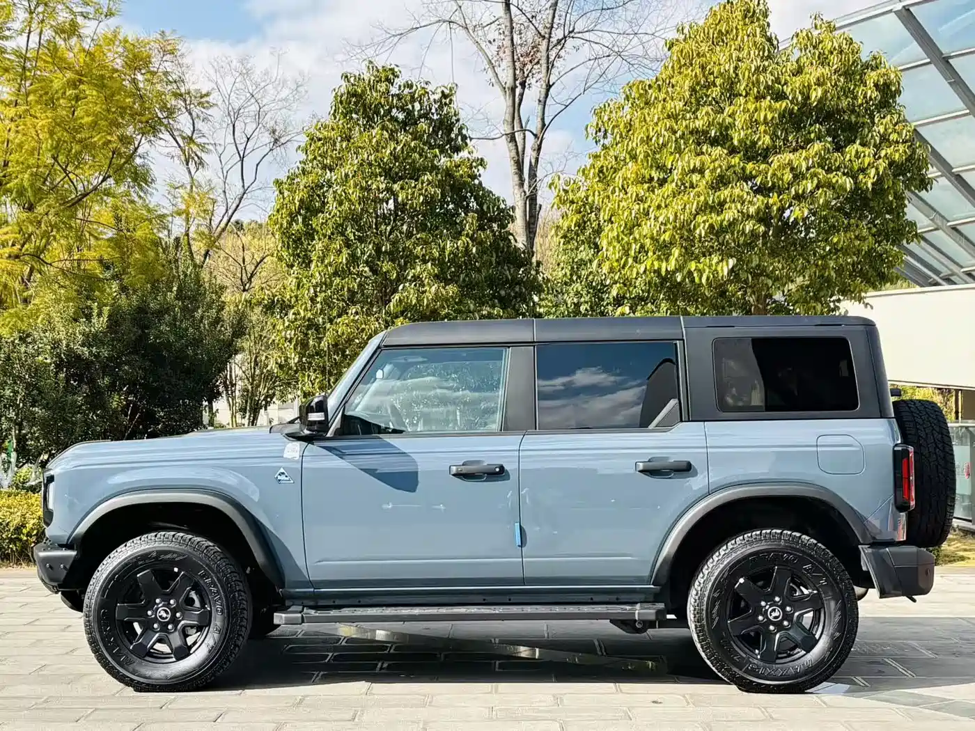 Ford Bronco 2026 2024 2.3T Black Diamond