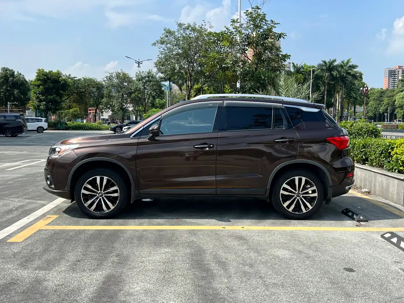 GAC Trumpchi Trumpchi GS4 2016 235T G-DCT Luxury Edition фото 4
